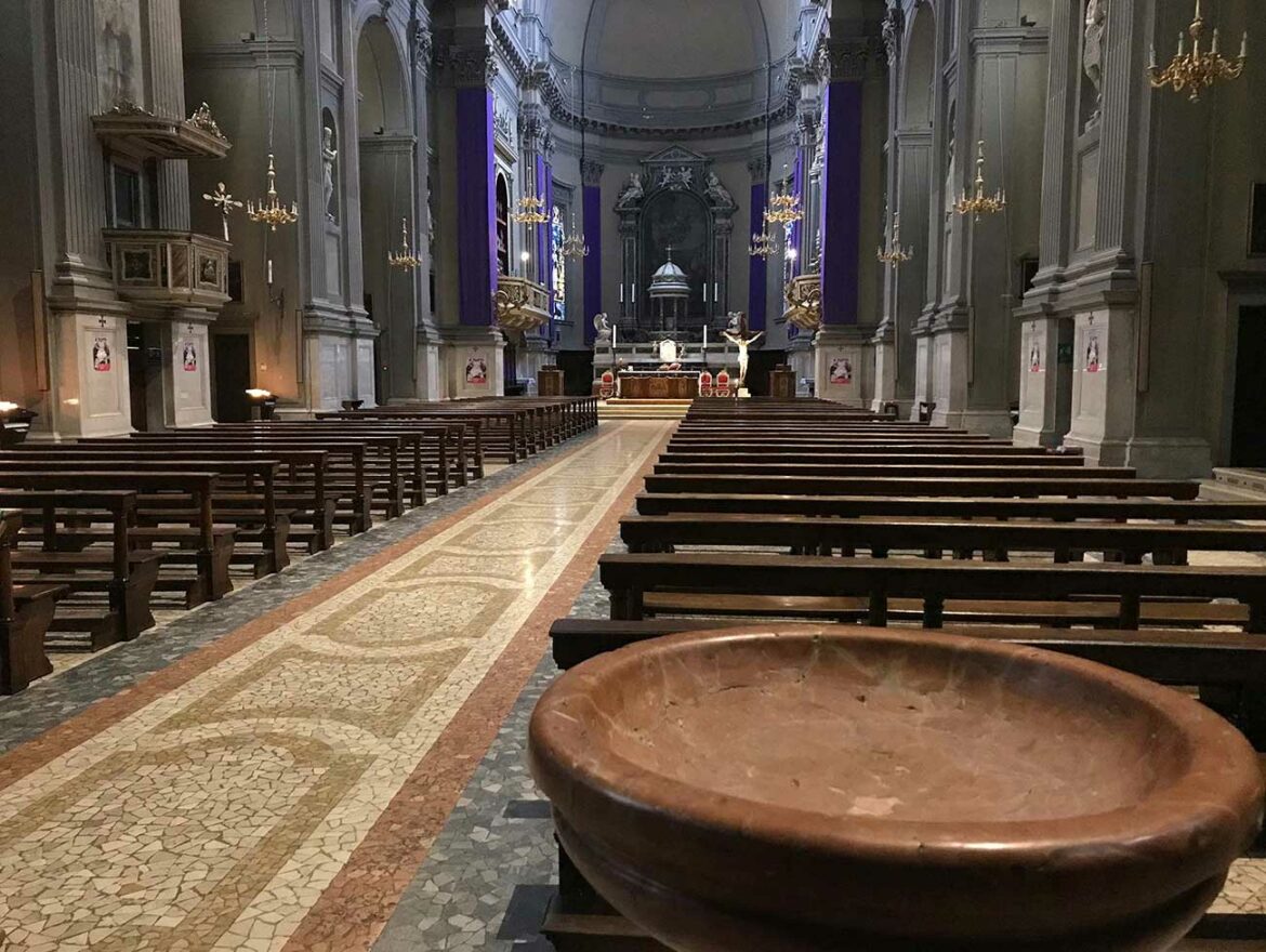 chiesa-vuota-coronavirus